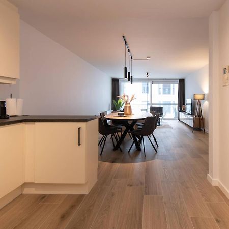 Luxueus, Ruim Appartement Op 350M Van Het Strand Ostend Exterior photo