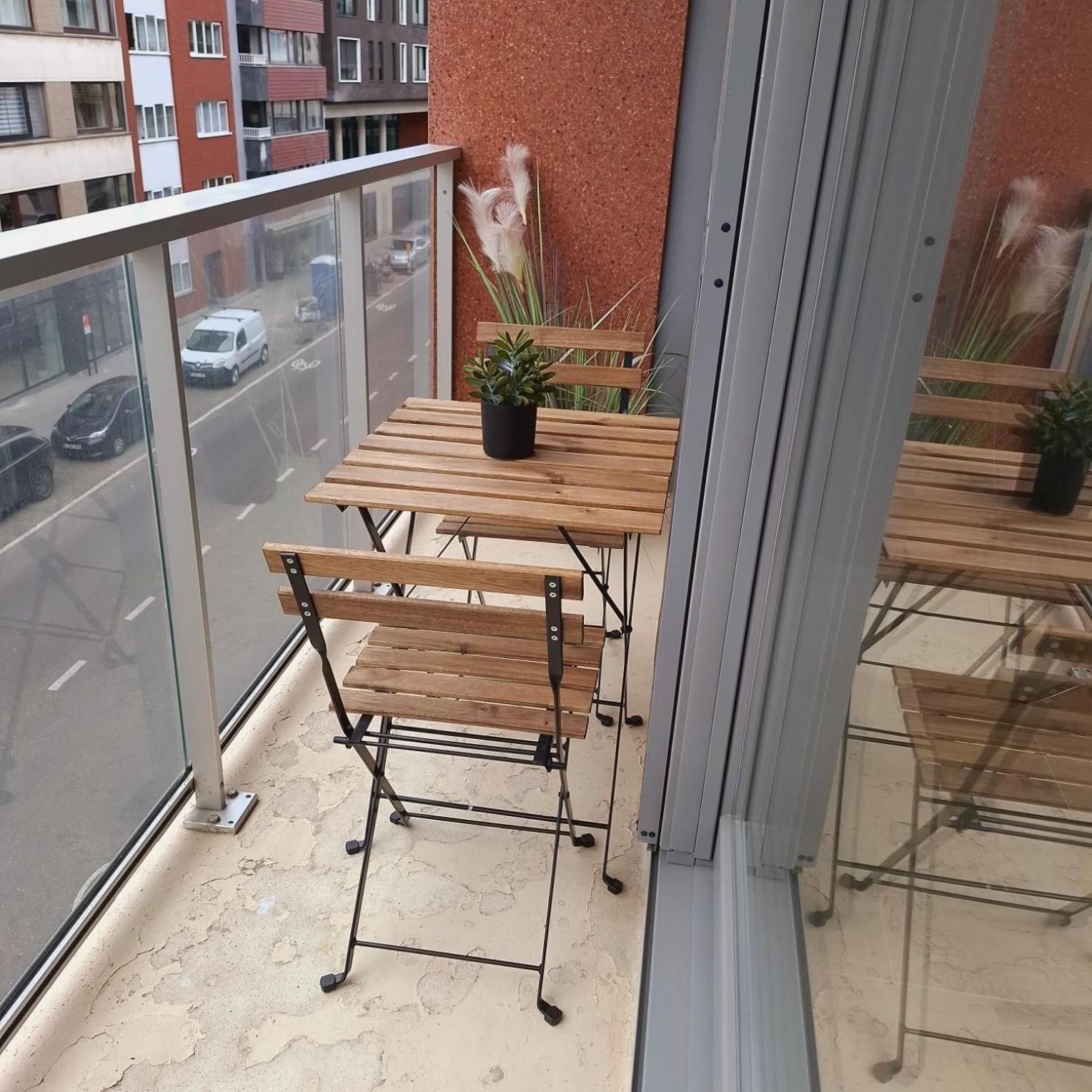 Luxueus, Ruim Appartement Op 350M Van Het Strand Ostend Exterior photo